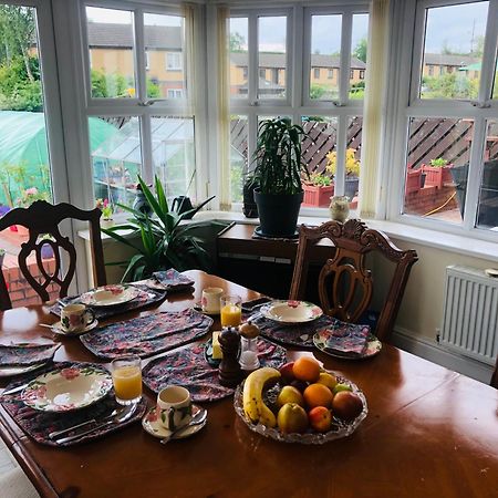 Twyford Homestay B&B ลานดินดรอดเวลส์ ภายนอก รูปภาพ